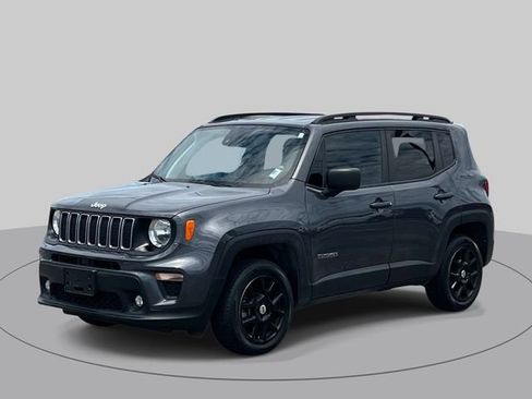 Certified 2022 Jeep Renegade Latitude w/ Convenience Group AWD/4WD image 9