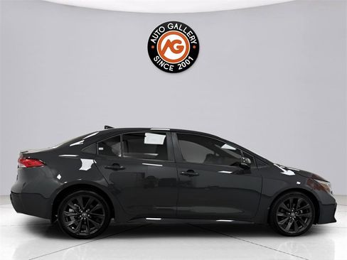 Used 2023 Toyota Corolla SE image 8