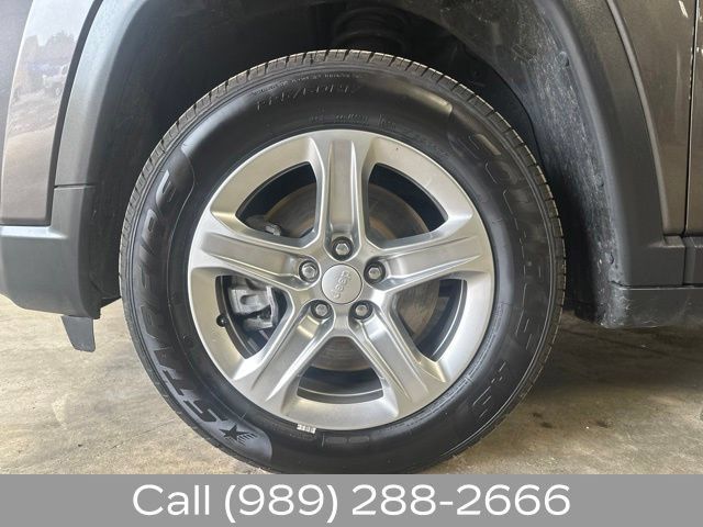 Used 2024 Jeep Compass Latitude AWD/4WD image 10