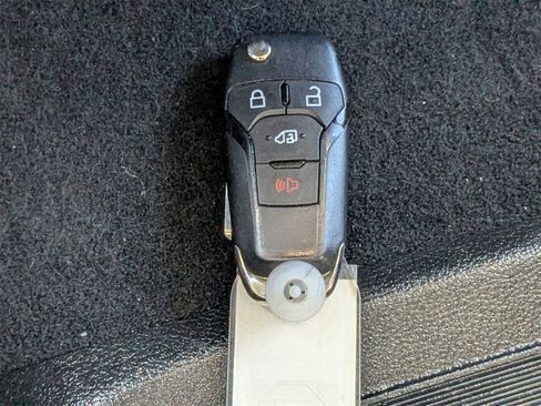 Used 2023 Ford Transit 350 XLT image 32