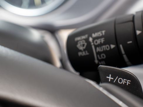 Used 2025 MAZDA CX-5 Signature image 32