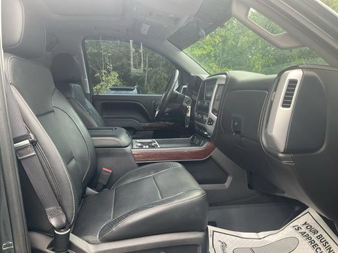 Used 2017 GMC Sierra 1500 SLT w/ Suspension Package, Off-Road AWD/4WD image 12