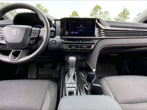 Used 2026 Toyota Camry LE w/ Convenience Package FWD image 15