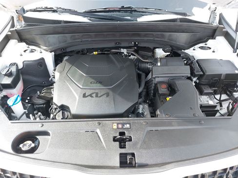 Used 2025 Kia Telluride EX w/ EX Captain's Chair Package image 33