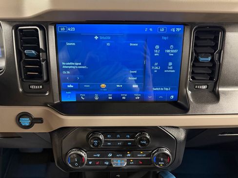 Used 2022 Ford Bronco Wildtrak AWD/4WD image 18