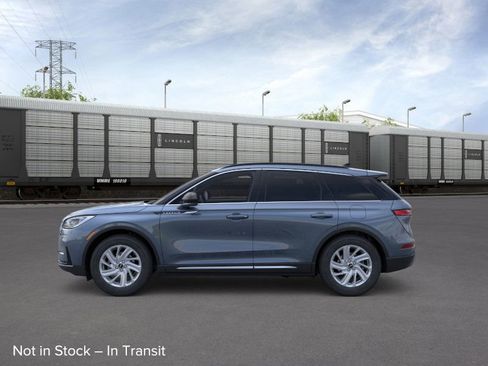 New 2026 Lincoln Corsair Premiere image 3