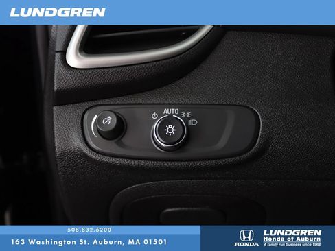 Used 2020 Chevrolet Trax LT w/ Redline Edition FWD image 26