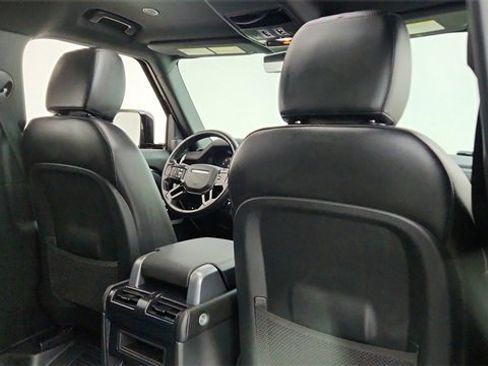 Used 2024 Land Rover Defender 110 S image 25