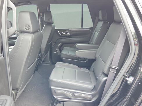 Used 2024 Chevrolet Tahoe Z71 w/ Luxury Package image 10