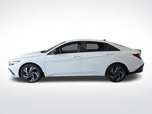 New 2025 Hyundai Elantra Sport image 10