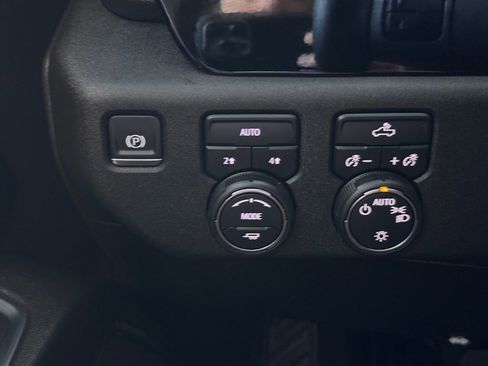 Certified 2023 Chevrolet Silverado 1500 LT image 24