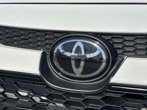 Used 2021 Toyota Corolla LE image 10