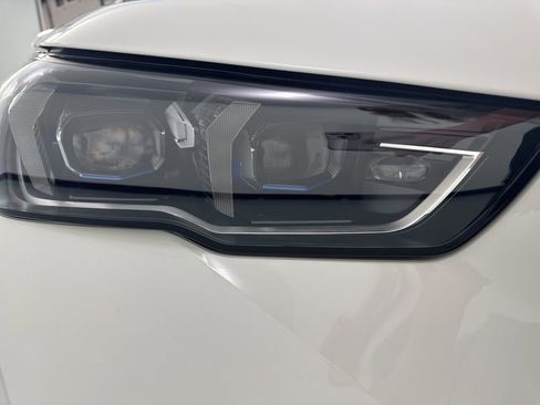 New 2026 BMW 530i xDrive w/ M Sport Package AWD/4WD image 9