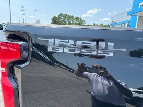 Used 2026 Chevrolet Silverado 2500 LT w/ Trail Boss Package AWD/4WD image 8