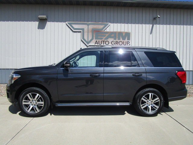 Used 2022 Ford Expedition XLT AWD/4WD image 4