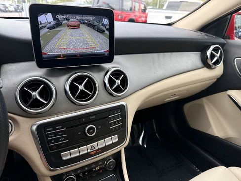 Certified 2019 Mercedes-Benz GLA 250 image 28
