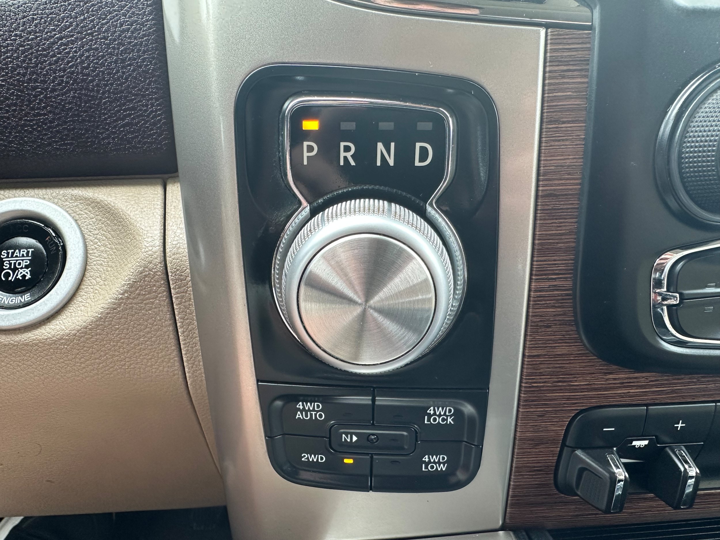 Used 2016 RAM 1500 Laramie w/ Convenience Group AWD/4WD image 21
