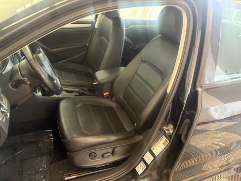 Used 2015 Volkswagen Passat 1.8T Wolfsburg Edition image 15