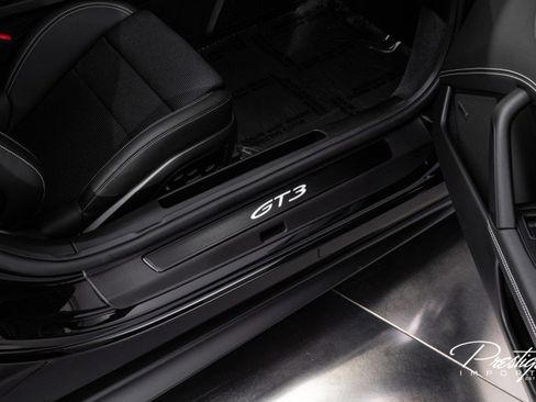 Used 2026 Porsche 911 GT3 image 39