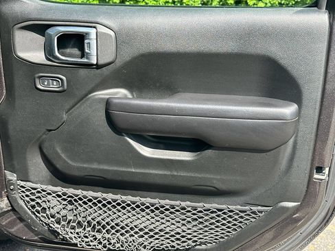 Used 2019 Jeep Wrangler Unlimited Sport S AWD/4WD image 18