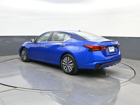 Used 2025 Nissan Altima 2.5 SV image 5