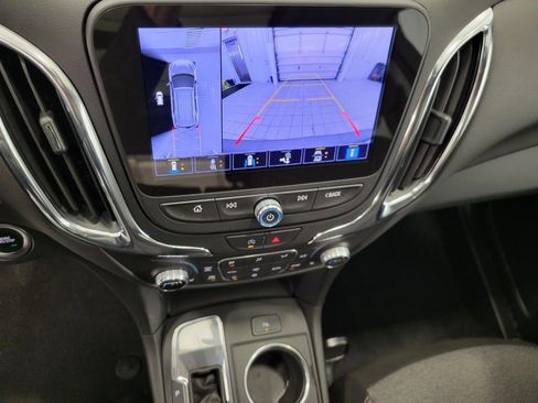 Used 2024 Chevrolet Equinox LT image 14