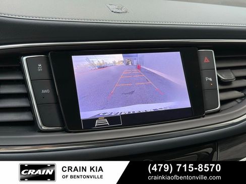 Used 2020 Buick Enclave Essence AWD/4WD image 17