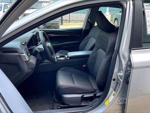 Used 2025 Toyota Camry LE FWD image 25