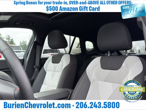 Used 2025 Chevrolet Trax RS w/ Sunroof Package image 10