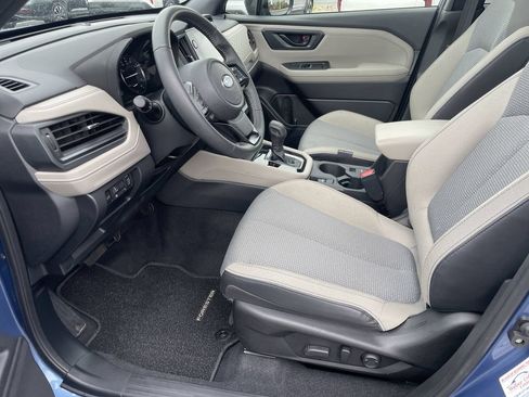Certified 2025 Subaru Forester Premium w/ Convenience Package #2 AWD/4WD image 8