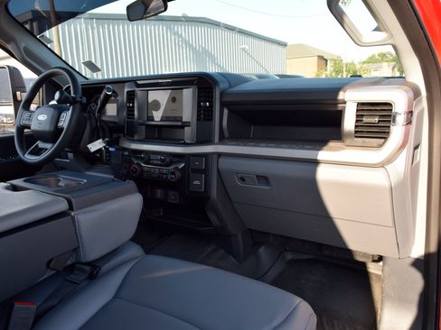 Used 2025 Ford F350 XL w/ XL Off-Road Package AWD/4WD image 21