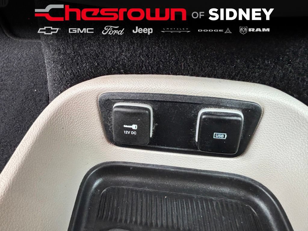 Used 2017 Chrysler Pacifica Limited w/ UConnect Theater Package FWD image 19