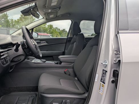 New 2026 Kia Sportage S image 12