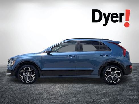 Certified 2023 Kia Niro EX Touring FWD image 9