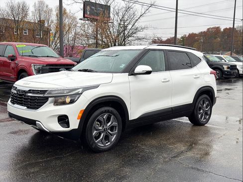 Used 2024 Kia Seltos S image 6