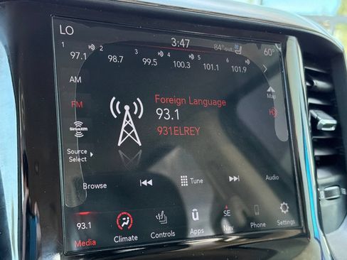 Used 2020 RAM 1500 Laramie AWD/4WD image 17