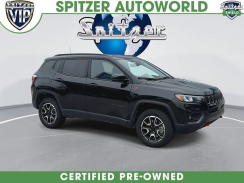 Used 2024 Jeep Compass Trailhawk AWD/4WD image 2