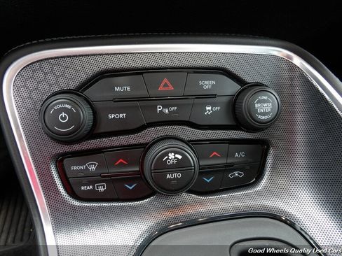 Used 2018 Dodge Challenger SXT Plus RWD image 17