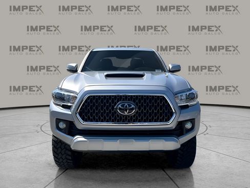 Used 2019 Toyota Tacoma TRD Sport AWD/4WD image 9