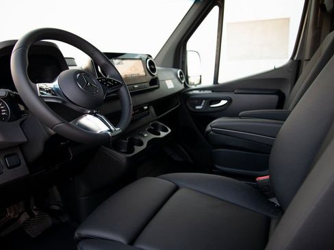 New 2025 Mercedes-Benz Sprinter 2500 image 11