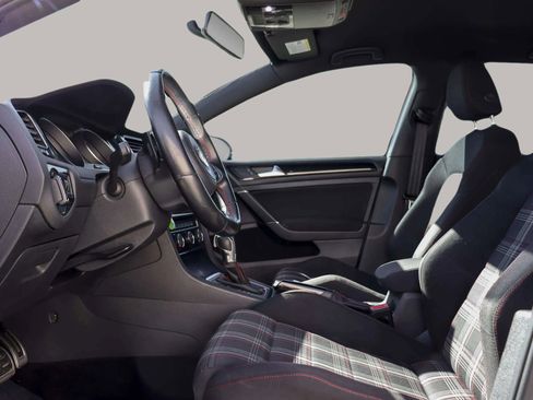 Used 2016 Volkswagen GTI S image 17