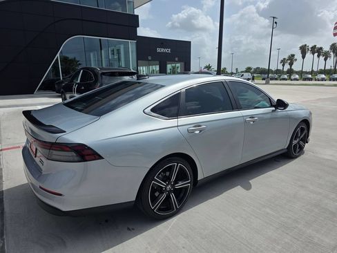 Used 2024 Honda Accord Sport image 7