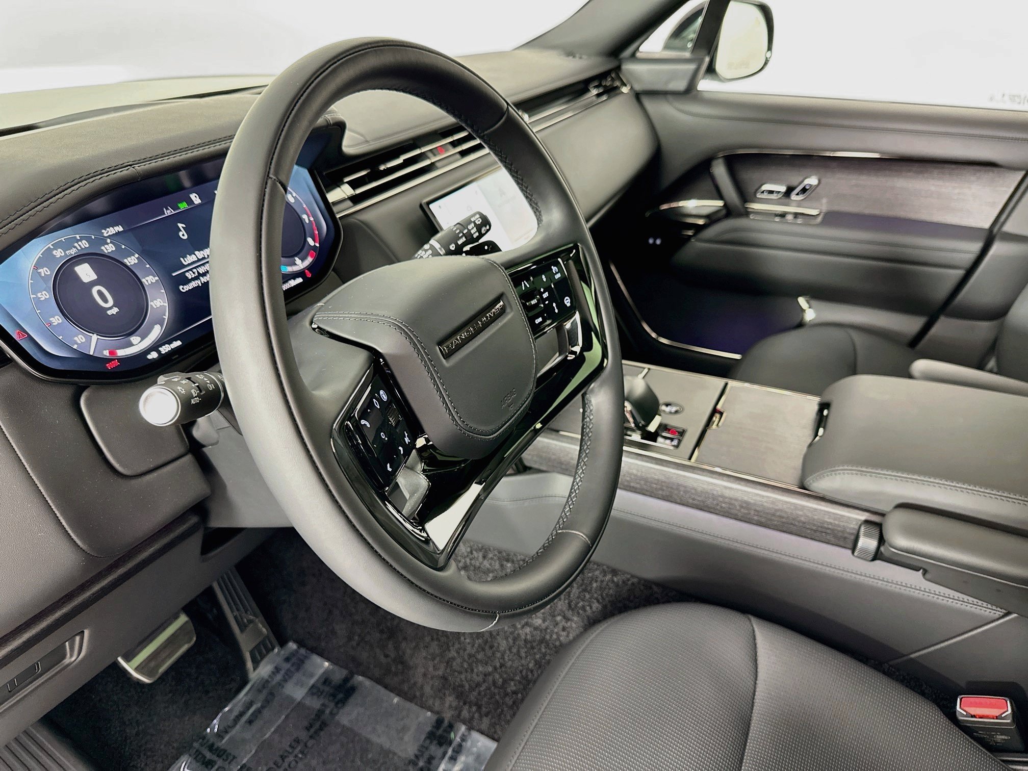 New 2026 Land Rover Range Rover SV AWD/4WD image 10