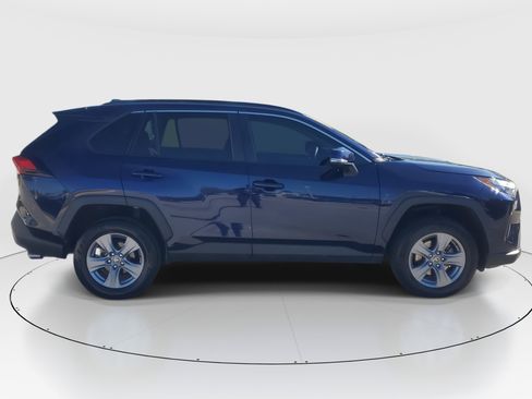 Used 2022 Toyota RAV4 XLE image 2