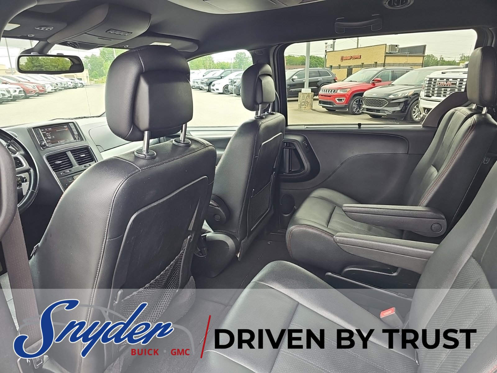 Used 2020 Dodge Grand Caravan GT FWD image 19