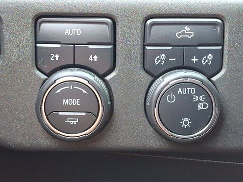 Certified 2024 Chevrolet Silverado 1500 LT AWD/4WD image 23