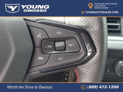 Used 2024 Chevrolet Trax RS FWD image 12