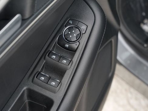 Used 2024 Ford Edge SEL image 18