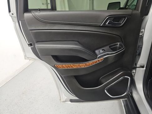 Used 2020 Chevrolet Tahoe Premier AWD/4WD image 28