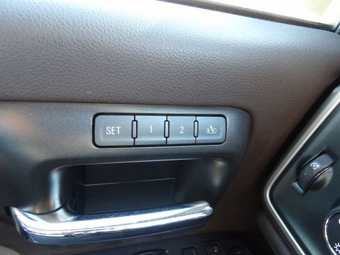 Used 2015 GMC Sierra 2500 Denali AWD/4WD image 24